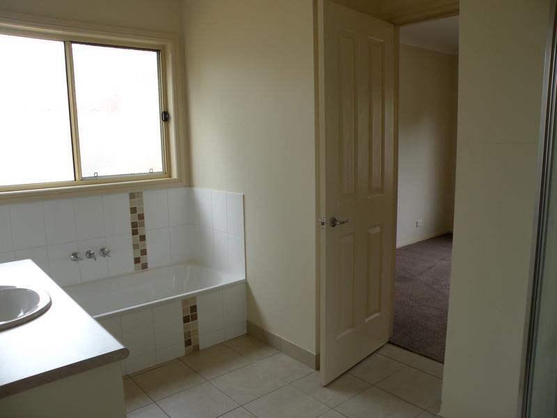 1/6 Ceti Court, Lara VIC 3212