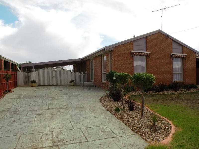 45 Cameron Crescent, Lara VIC 3212
