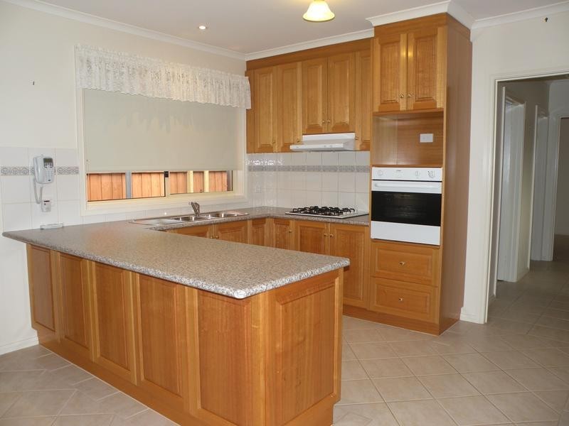 1/22 Brownlow Court, Lara VIC 3212