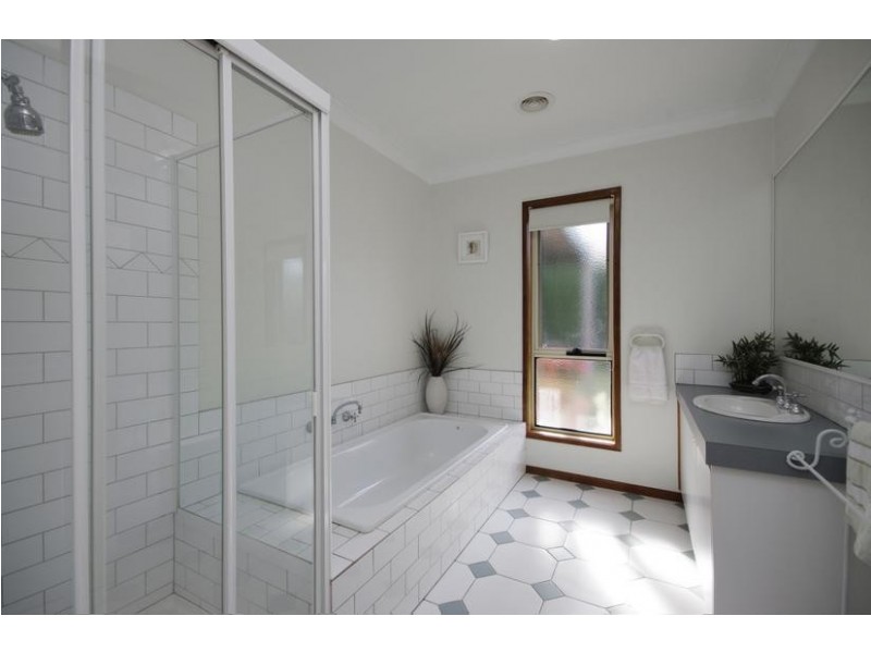 15 Duncan Drive, Lara VIC 3212