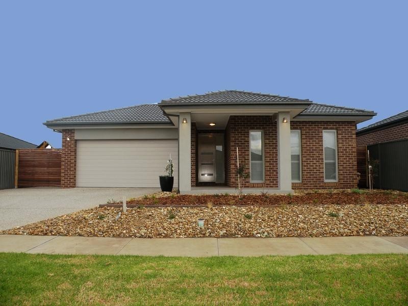 49 Cape Barron Drive, Lara VIC 3212