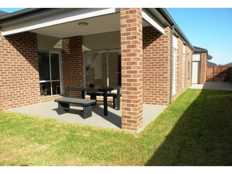 49 Cape Barron Drive, Lara VIC 3212