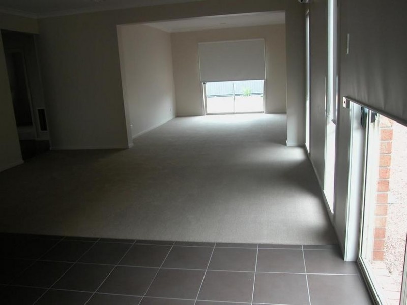 1 Darter Crt, Lara VIC 3212