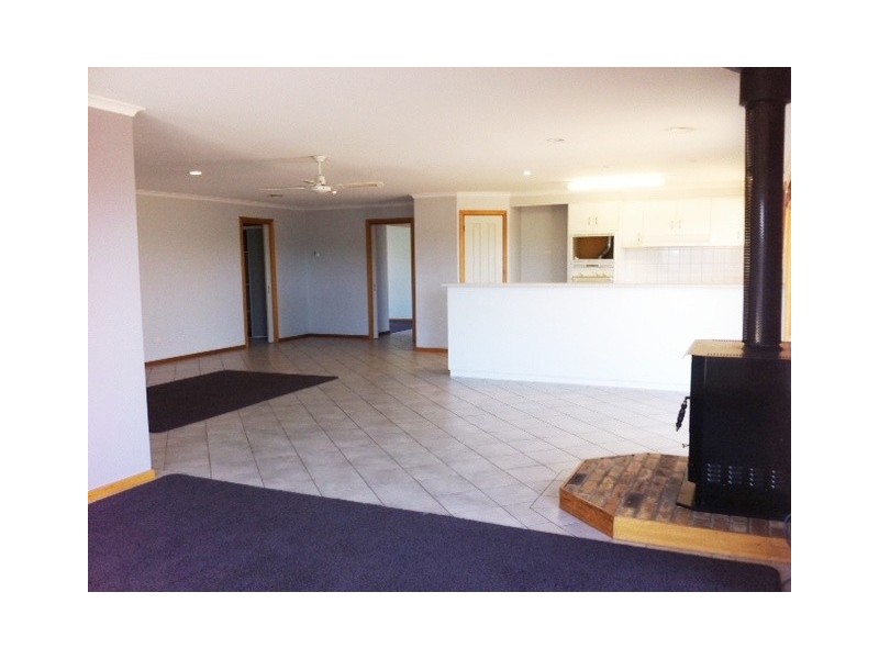 43 Young Street, Lara VIC 3212