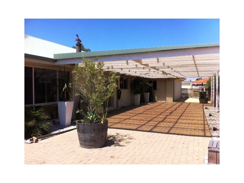 43 Young Street, Lara VIC 3212