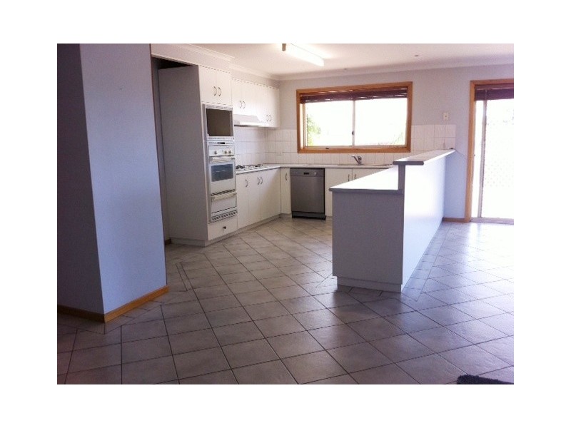 43 Young Street, Lara VIC 3212