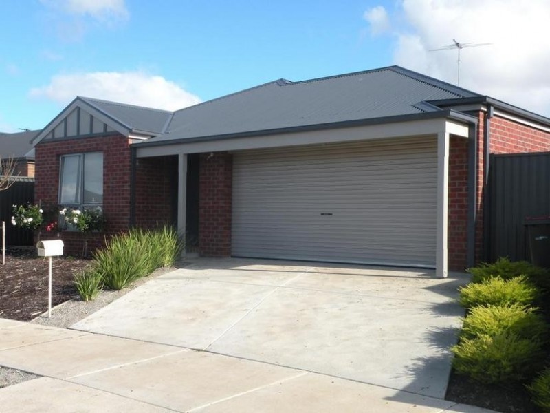 12 Nankeen Avenue, Lara VIC 3212