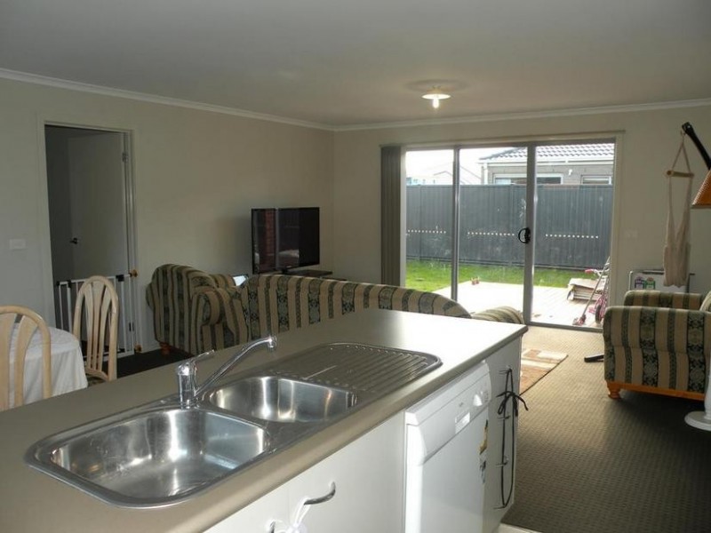 12 Nankeen Avenue, Lara VIC 3212