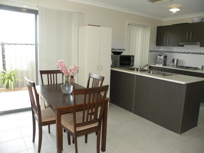 3/12 Raymond George Place, Lara VIC 3212