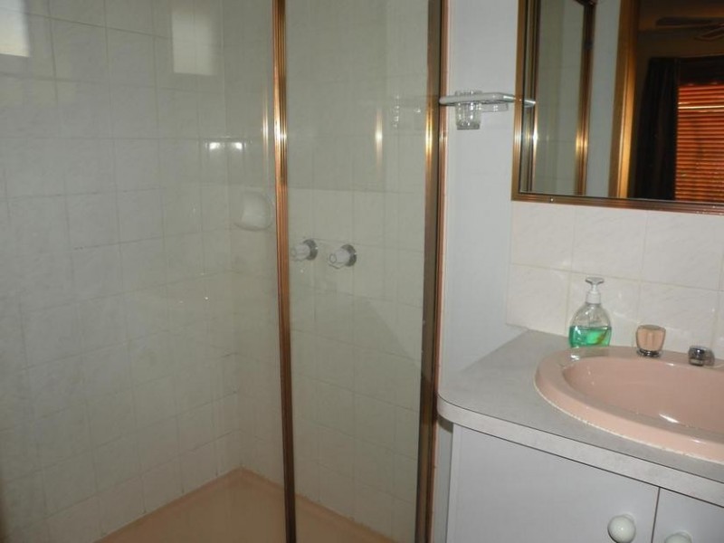 6 Bernard Crt, Lara VIC 3212