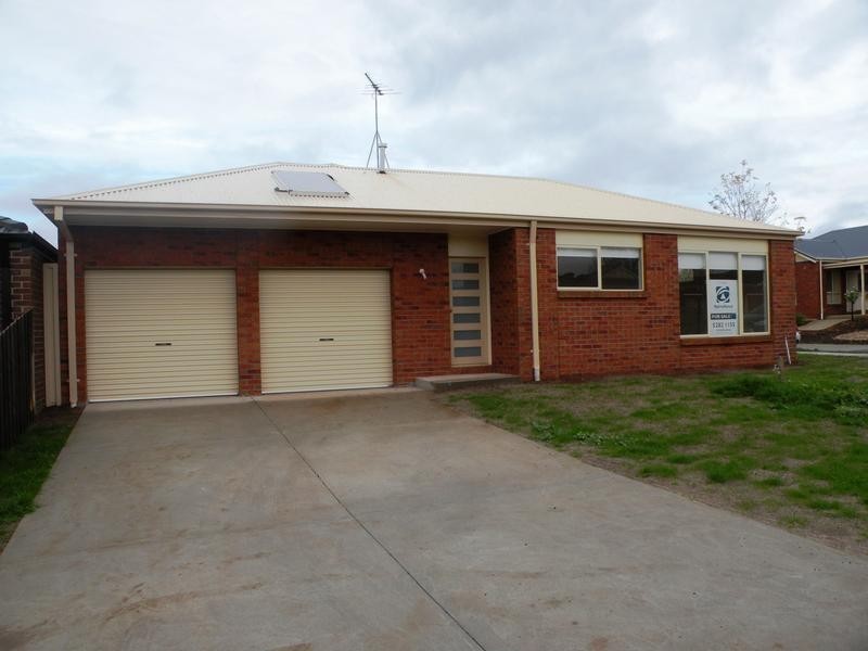1/1-2 Argun Court, Lara VIC 3212