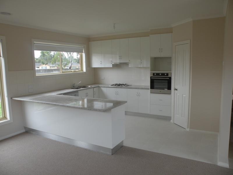 1/1-2 Argun Court, Lara VIC 3212