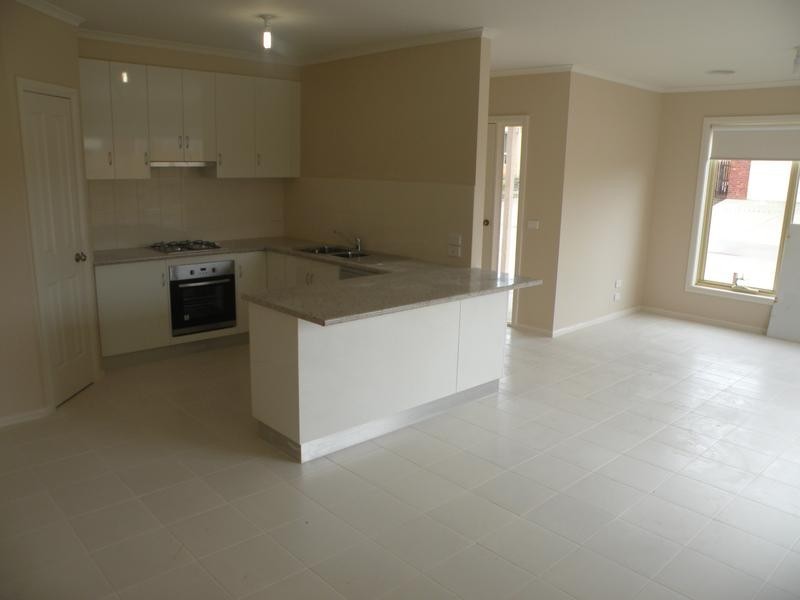 Unit 2/10 Hailar Lane, Lara VIC 3212