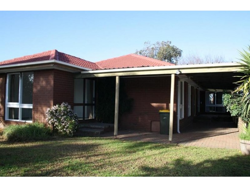 10 Dixon Court, Lara VIC 3212