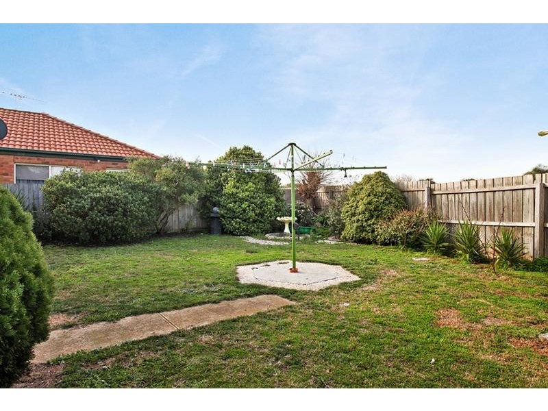 27 Blackbird Circuit, Lara VIC 3212