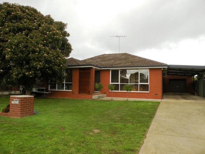 16 Sheeran Crescent, Lara VIC 3212
