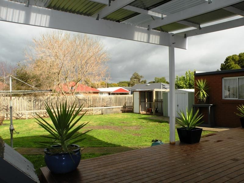 16 Sheeran Crescent, Lara VIC 3212