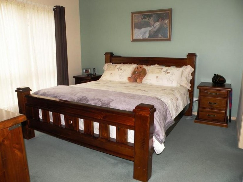 10 Bracknell Crt, Lara VIC 3212