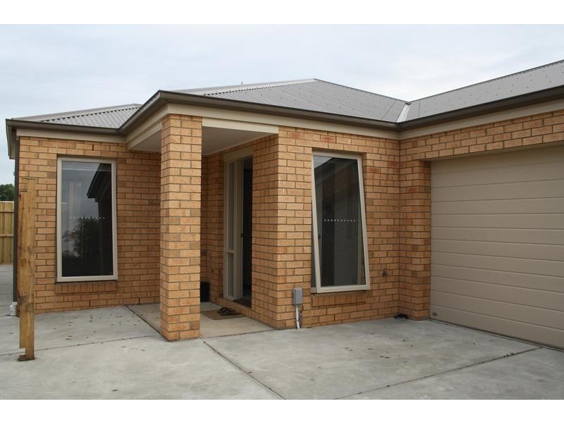 2/103 McClelland Avenue, Lara VIC 3212