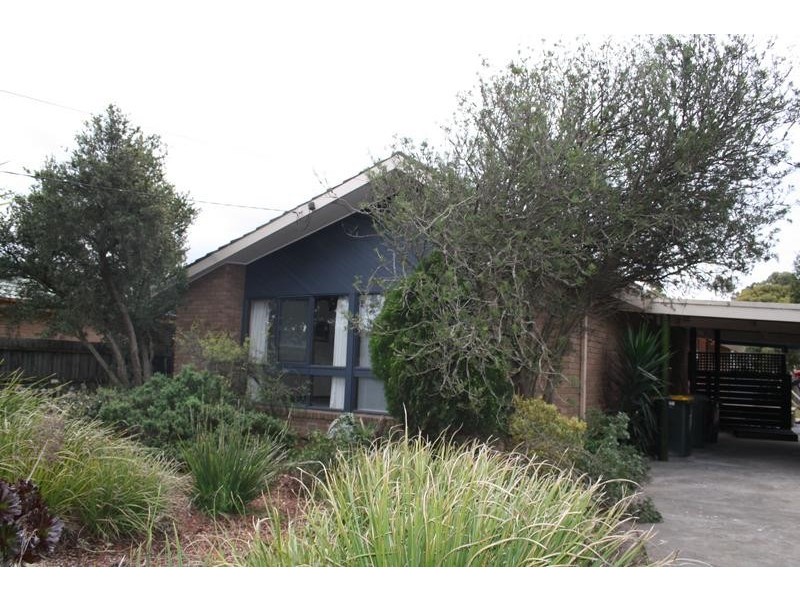 26 Smeaton Close, Lara VIC 3212