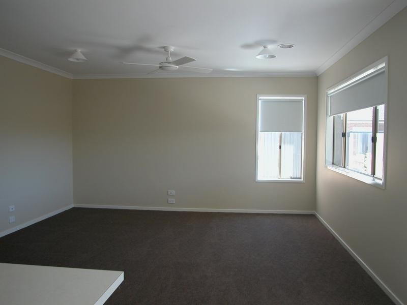 6 Musk Duck Crt, Lara VIC 3212