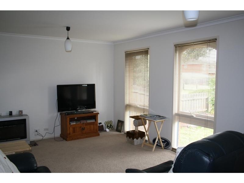 16 Upton Court, Lara VIC 3212