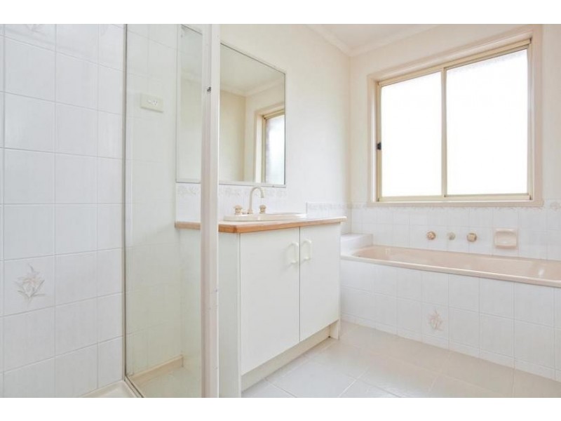 1 Turner Ave, Lara VIC 3212