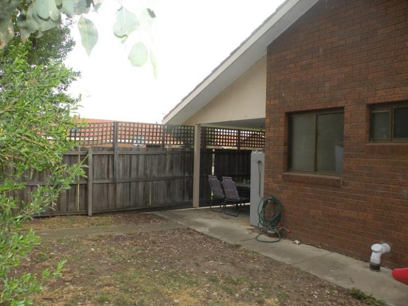 10/14 Brunel Close, Lara VIC 3212