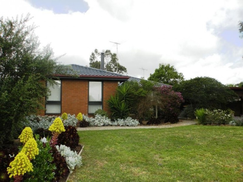 10 Lorikeet Lane, Lara VIC 3212