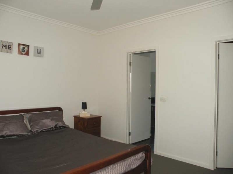 15 Bluebill Crt, Lara VIC 3212