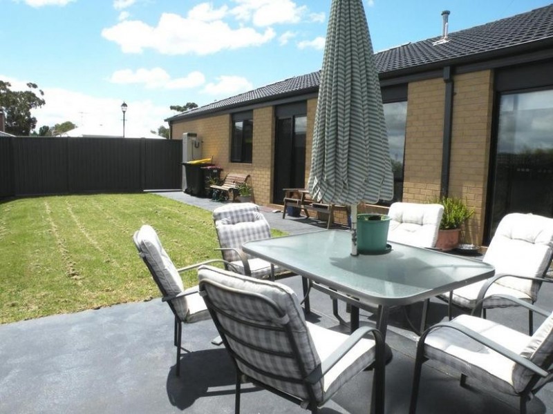 51 Grand Lakes Way, Lara VIC 3212