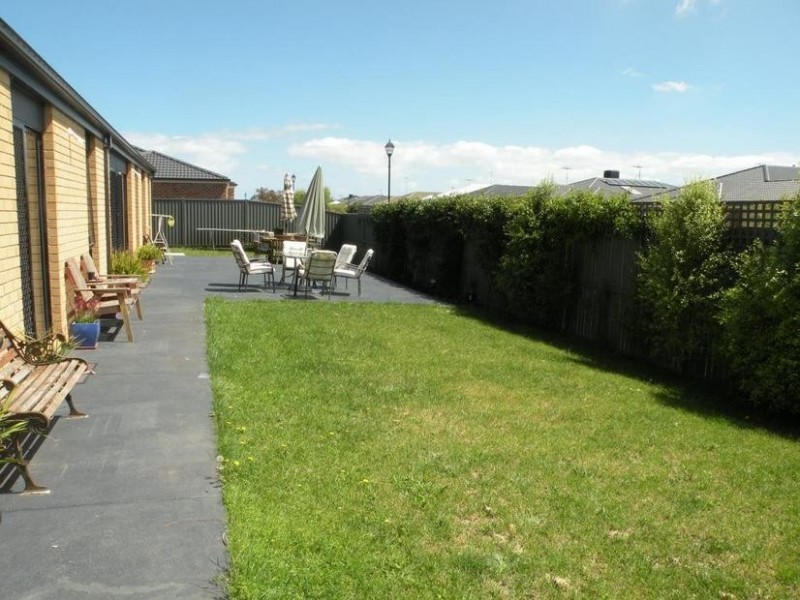 51 Grand Lakes Way, Lara VIC 3212