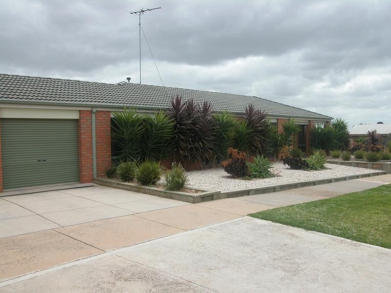 29 Pineview Court, Lara VIC 3212