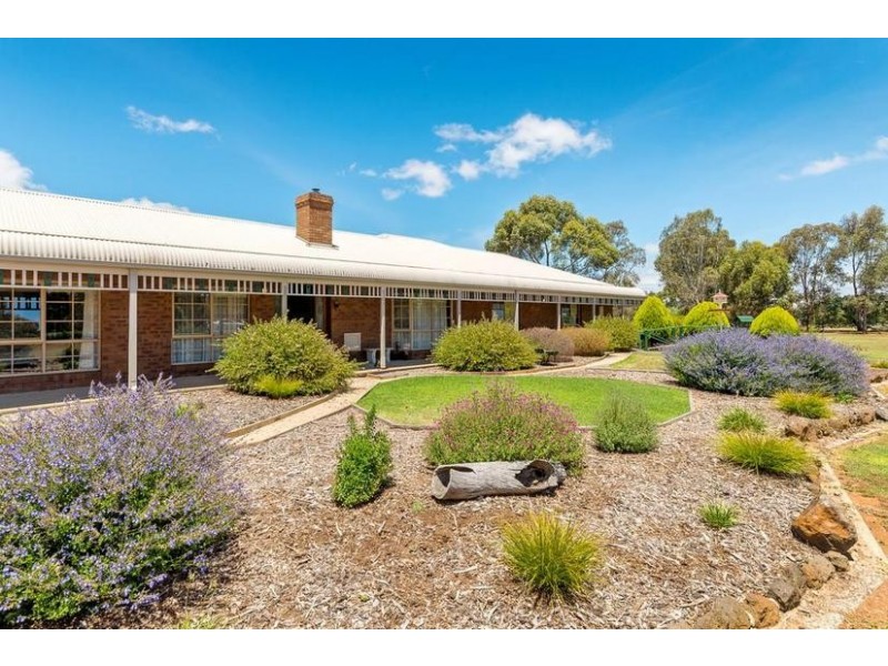 130 Forest Rd North, Lara VIC 3212