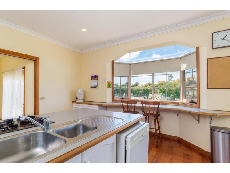 130 Forest Rd North, Lara VIC 3212
