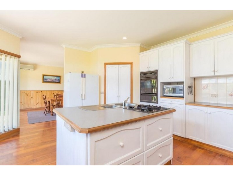 130 Forest Rd North, Lara VIC 3212