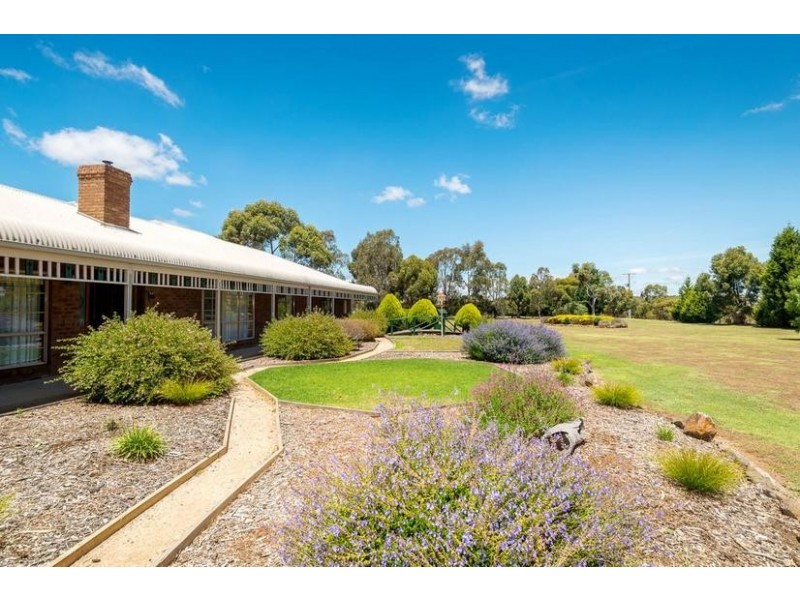 130 Forest Rd North, Lara VIC 3212
