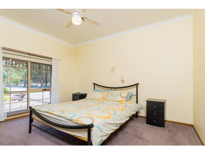 130 Forest Rd North, Lara VIC 3212