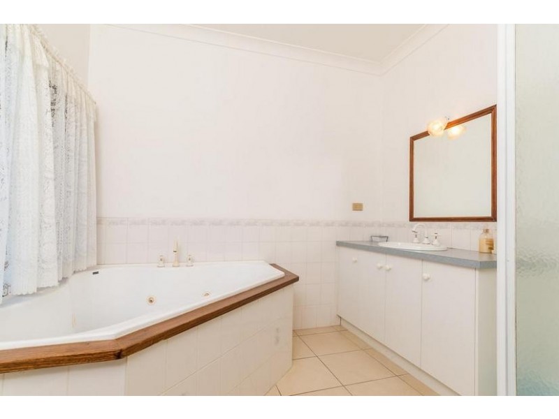 130 Forest Rd North, Lara VIC 3212