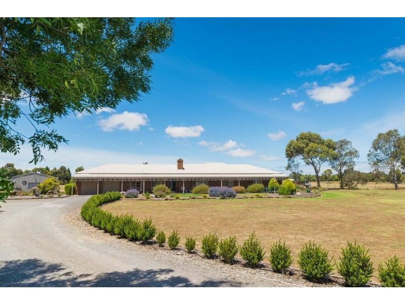 130 Forest Rd North, Lara VIC 3212