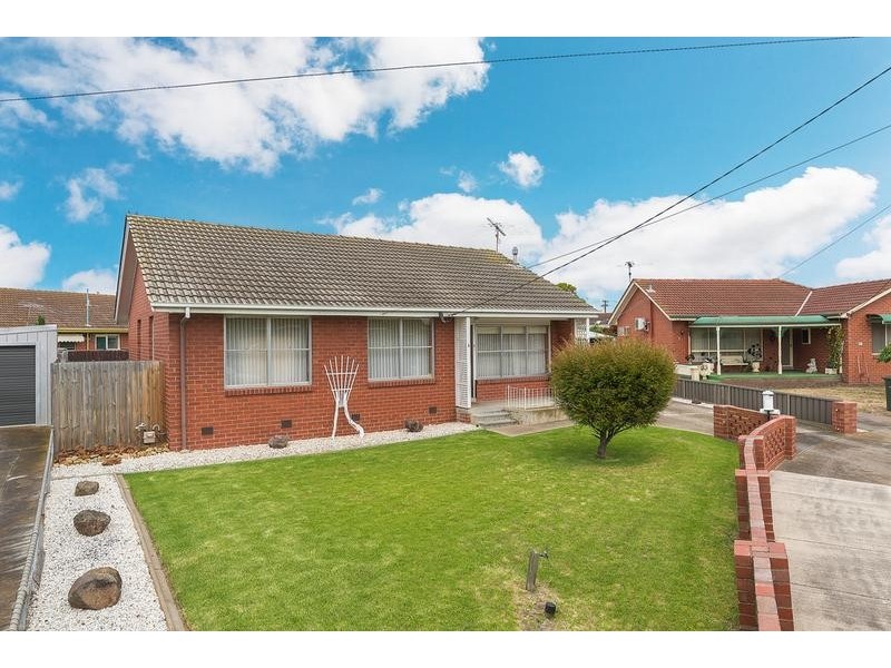 6 Maine Court, Corio VIC 3214