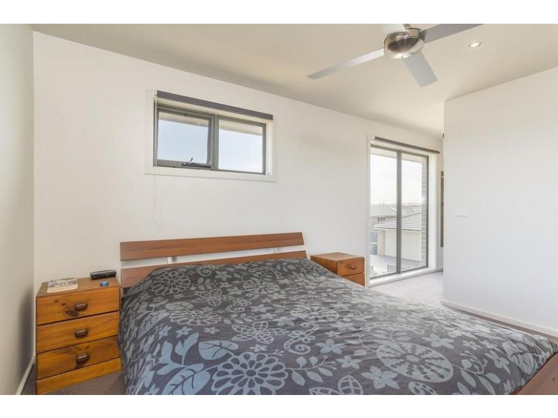 7 Black Duck Crt, Lara VIC 3212
