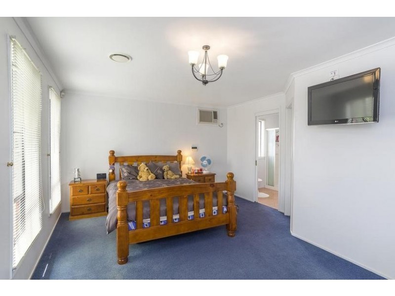 32 Lara Boulevard, Lara VIC 3212