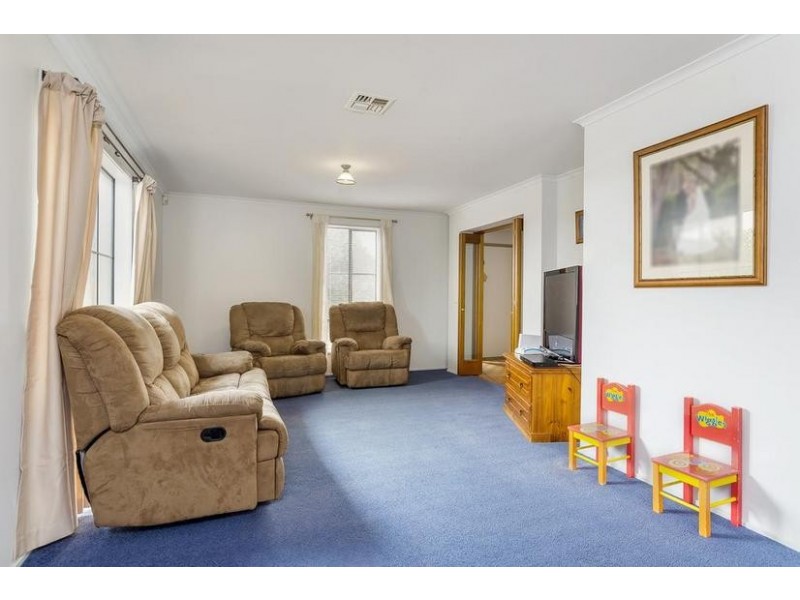 32 Lara Boulevard, Lara VIC 3212