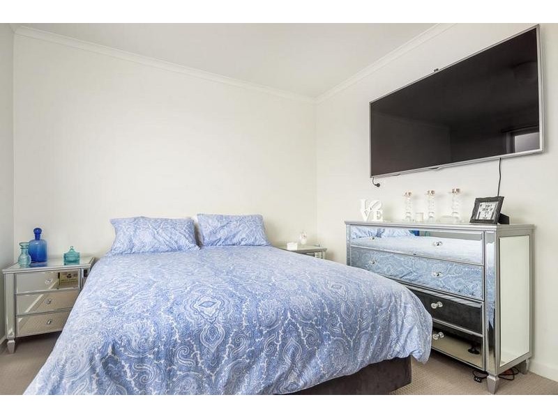 114 East Lakes Boulevard, Lara VIC 3212