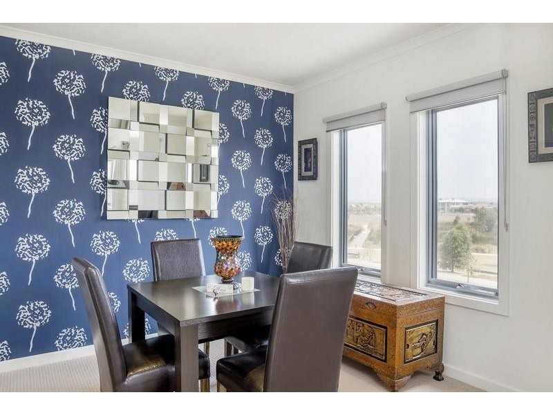 114 East Lakes Boulevard, Lara VIC 3212