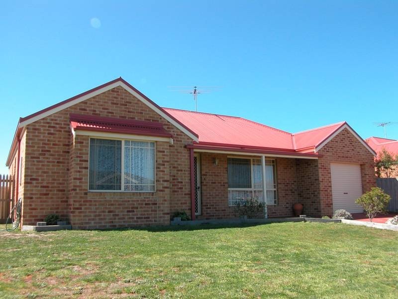 1 Bracknell Court, Lara VIC 3212