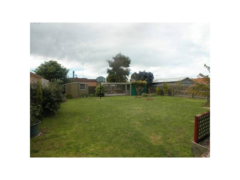 35 Merlin Cres, Corio VIC 3214