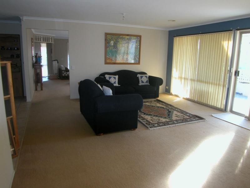 8 Bracknell Court, Lara VIC 3212
