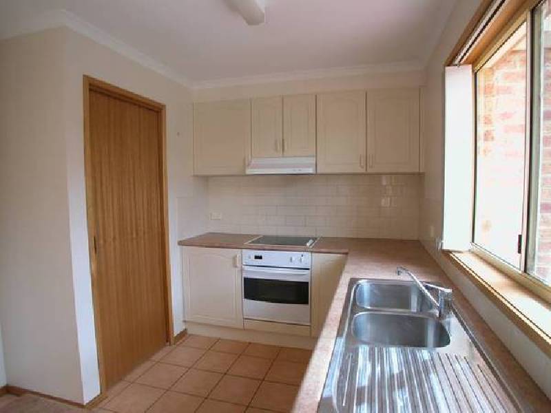 1 Bracknell Court, Lara VIC 3212